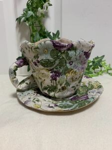 ハンドメイド　布製品　カップ　ソーサー おしゃれ　個性的　上品　アンティークローズ　薔薇　小物入れ