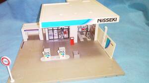  Tomica Town : old Town gasoline stand day stone kerosene NISSEKI old standard out of print / ok panama 