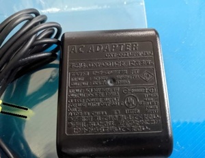 中古【ジャンク扱い】　ゲームボーイミクロ　充電器 ACアダプター 純正品 OXY-002 任天堂 Nintendo