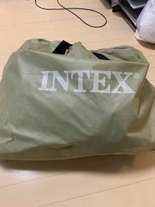 【4点セット】【エアベッド】【半額以下】INTEX 一度のみ使用＋ベッドシーツ＋ニトリベッドパット＋毛布