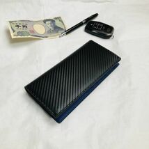 【田中革具】訳あり 黒×青　ハンドメイド カーボンレザー 二つ折り財布 ウォレット コインケース 牛革 レザー メンズ財布 長財布 ビジネス_画像2