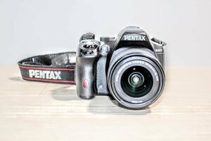 YS-0002　pentax k-50　デジタル一眼レフカメラ　ペンタックス　レンズ（18-55㎜・50-200㎜）動作品