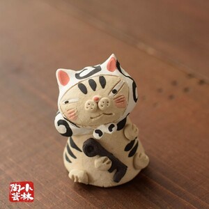 ya kimono doll . for heart .. ceramics made ..