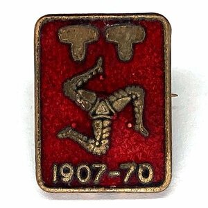 アイルオブマン 1907-70 ピンバッジ ISLE OF MAN Pin マン島 TTレース カフェレーサー トリスケリオン Manx Triskelion