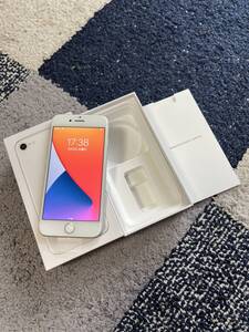 新品 未使用 国内SIMフリー Apple iPhone8 64GB シルバー A1906 格安SIM使用可能
