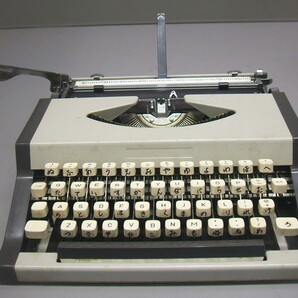 昭和レトロな タイプライター 中古の画像6