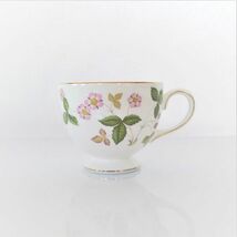 KC0650【未使用】極美品 外箱 栞 WEDGWOOD ウェッジウッド ワイルドストロベリー ティー コーヒー 兼用 カップ＆ソーサー 1客 いちご 食器_画像9