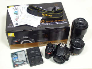 G40166 Nikon D5600 ボディ / レンズ 18-55mm DX VR AF-P NIKKOR 1:3.5-5.6G / 70-300mm 1:4.5-6.3G ED / バッテリー EN-EL14a【中古】