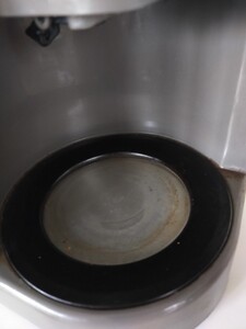 電動ミル付きのコーヒーメーカー