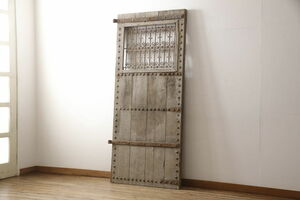 R-062540 Europe antique building. . position become stylish fence attaching door ( door, fittings )