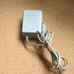 任天堂 純正品 ACアダプター 充電器 3DS WAP-002