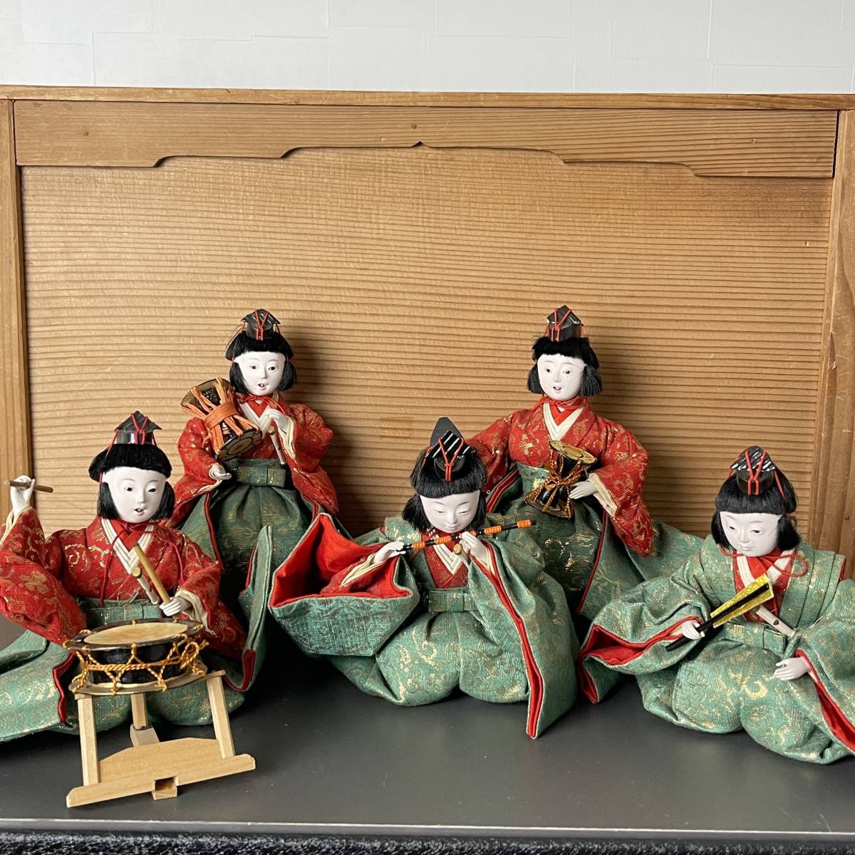 ヤフオク! -「雛人形五人囃子」の落札相場・落札価格 ヤフオク! -「雛人形五人囃子」の落札相場・落札価格