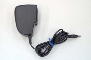 HP/ original AC adaptor *HSTNN-P05A/5V 3.6A/ outer diameter approximately 4mm inside diameter approximately 1.5mm* HPAC5V04S