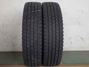 L14695-ブリヂストン W969 205/80R17.5 120/118L 中古 8分山 2本セット スタッドレスタイヤ 2012年製