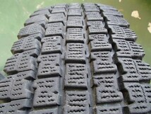 L9610-ブリヂストン W969 205/80R17.5 120/118L 中古 2本セット スタッドレスタイヤ_画像3