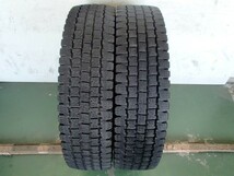 L9610-ブリヂストン W969 205/80R17.5 120/118L 中古 2本セット スタッドレスタイヤ_画像1