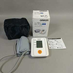 9841同梱NG●OMRON オムロン HEM-7114 自動電子血圧計 上腕式 箱 説明書 収納袋 付き 通電OK 動作未確認 現状 血圧計 自動血圧計 健康管理
