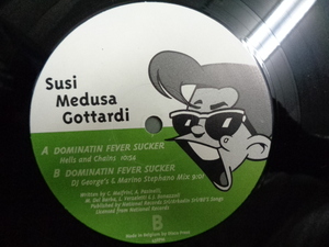 SUSI MEDUSA GOTTARDI/DOMINATIN FEVER SUCKER/4450