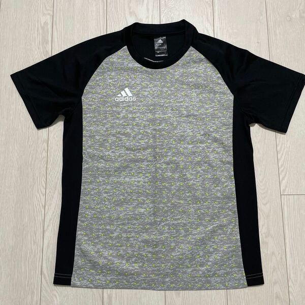 【未使用品】adidas 半袖Tシャツ アディダスTシャツ