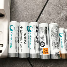 【送料無料】ソニー 充電式ニッケル水素電池 サイクルエナジーシルバー SONY 単4形 単3形 充電器 本体セット_画像3