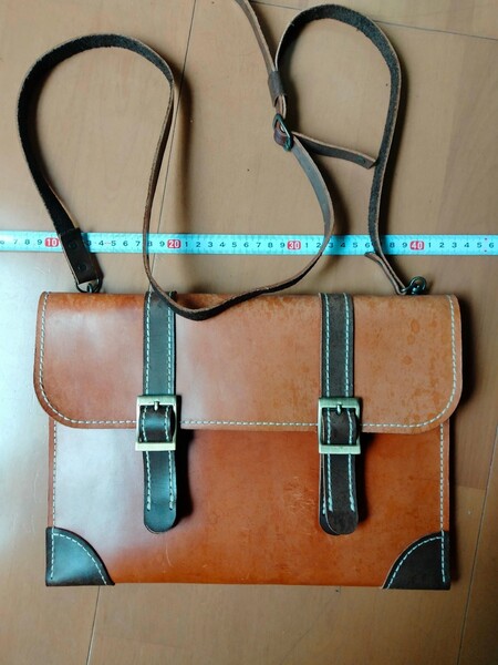 ショルダーバック 革製品 男物 本革 ダークブラウン