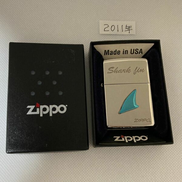 ZIPPOライター　Shark fin 鏡面　メタル貼り　未使用　極美品　箱付き　2011年製