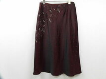 日本製 NEWYORKER ニューヨーカー スカート 膝丈 光沢 ボルドー ワインレッド 赤 サイズ70-95_画像3