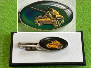 ♪昭和レトロ　ヴィンテージ　ファッション　色変！　液晶タイピン　戦車　当時物　アクセサリー♪