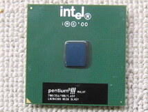 ソケット370 Pentium III 700MHz 700/256/100 03000806TAN_画像1