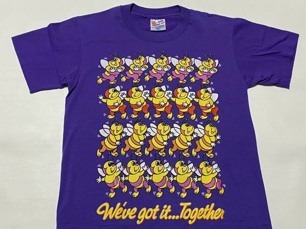 Hanes We've got it...Together 蜂いっぱい プリントTシャツ Sサイズ ビンテージ古着 90's 90年代 vintage ヘインズ 2000's