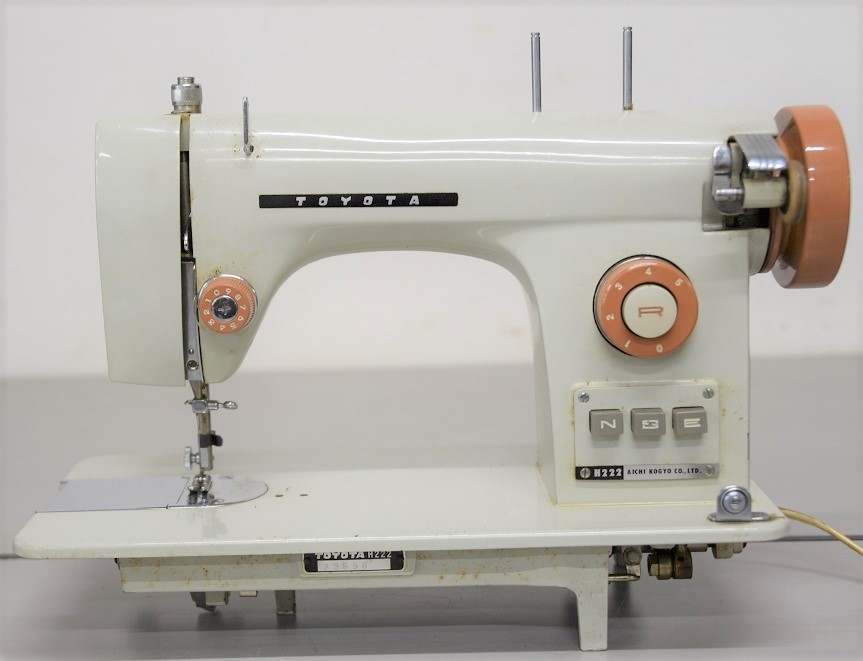トヨタ 足踏みミシン 53-200500-3 ミシン台・付属品付 | www.jarussi