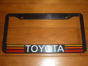 TOYOTA FREAKS ナンバーフレーム ライセンスフレーム トヨタ 北米 USDM タコマ タンドラ FJクルーザー RAV4 プラド ハイラックス ランクル 