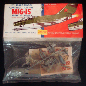 ○AIRFIXエアフィックス／MIG-15 ロシアン ジェットファイター (1/72)タイプ２バッグ入り