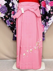 桜柄刺繍入りの袴　ピンク色地のレディース袴　91サイズの仕立上り袴　卒業式などに　A0047