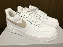 21年製 NIKE WMNS AIR FORCE 1 ナイキ ウィメンズ エアフォース AF1 スニーカー【315115-169】ホワイト WHITE ピンク ベージュ 25.5センチ_画像2