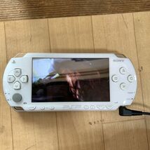 【送料無料】 PSP 本体 SONY PSP-1000 play station Portable プレイステーション ポータブル ジャンク品_画像2