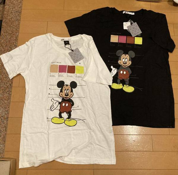 2枚セット　Mサイズ コラボTシャツ アンダーカバー　UNDERCOVER ユニクロ　UNIQLO 黒ブラック白ホワイト　ミッキーマウスMickey mouse