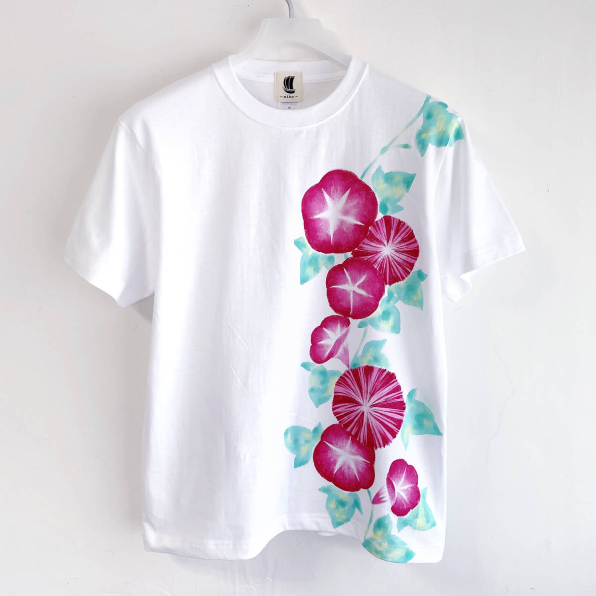 남성 티셔츠, S 사이즈, 핑크 나팔꽃 패턴 티셔츠, 하얀색, 수공, 손으로 그린 티셔츠, 꽃무늬, 작은 크기, 크루 넥, 무늬가 있는