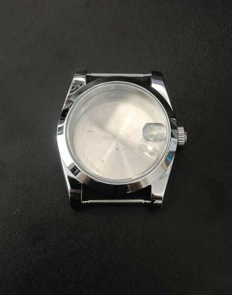 36mm デイト 腕時計 ケース プレーンベゼル 【対応ムーブメント】SEIKO NH35/NH36/4R35/4R36 セイコー