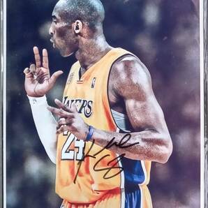 ○コービー・ブライアント 直筆サインフォト/写真 NBA レイカーズ 北京・ロンドンオリンピック金メダル ブラックマンバの画像1