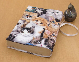 43 B ハンドメイド 文庫本② ブックカバー 本好き 読書家 スコティッシュフォールド ショートヘア 猫 ねこ ネコ キャット cat 贈り物