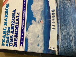 Pearl harbor and the uss arizona memorial 真珠湾とアリゾナ記念館　洋書