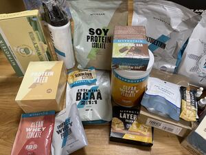 マイプロテイン myprotein ホエイプロテイン アイソレート 1kg bcaa eaa サプリメント健康食品 クレアチン 500g クリアホエイ①
