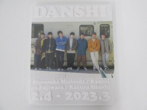 ★0.03　【NANIWA DANSHI Calendar 2022.4-2023.3 新潮社】 02208