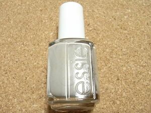 在庫あり●レア●廃盤 新品● essie●718　PLAYA DEL PLATINUM　●リゾートコレクション　　カーキみグレージュ