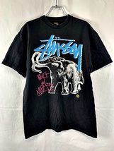 A078　ステューシー　Stussy　半袖Tシャツ　ブラック　デカロゴ　メンズ　サイズM　_画像1