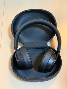 Beats Solo Pro Wireless ワイヤレスノイズキャンセリングヘッドホン