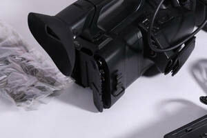 SONY HXR-NX100 使用頻度少［超美品］業務用ビデオカメラ