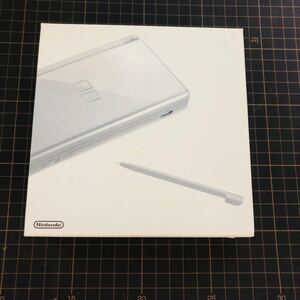ニンテンドーDS LITE グロスシルバー