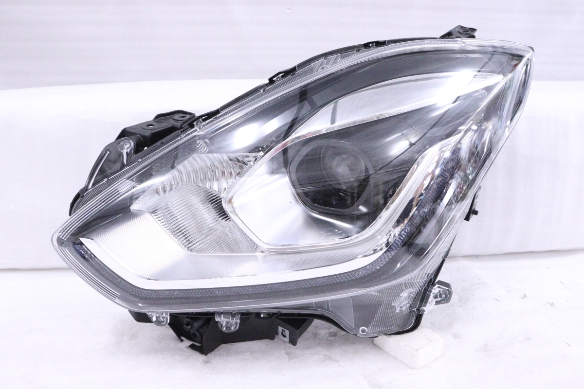 ZC53S スイフトスポーツ LEDヘッドライト 右側(運転席側) は自分に